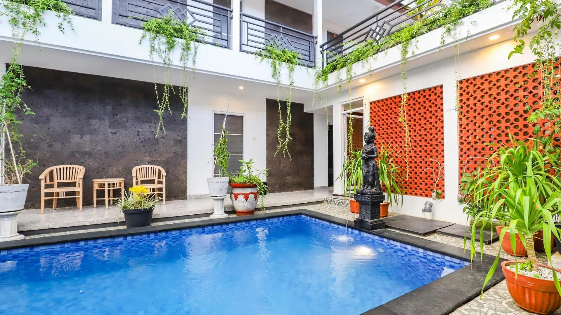 White Blue House 3 - Pvt Room, Shared Pool&Kitchen 乌布 招待所