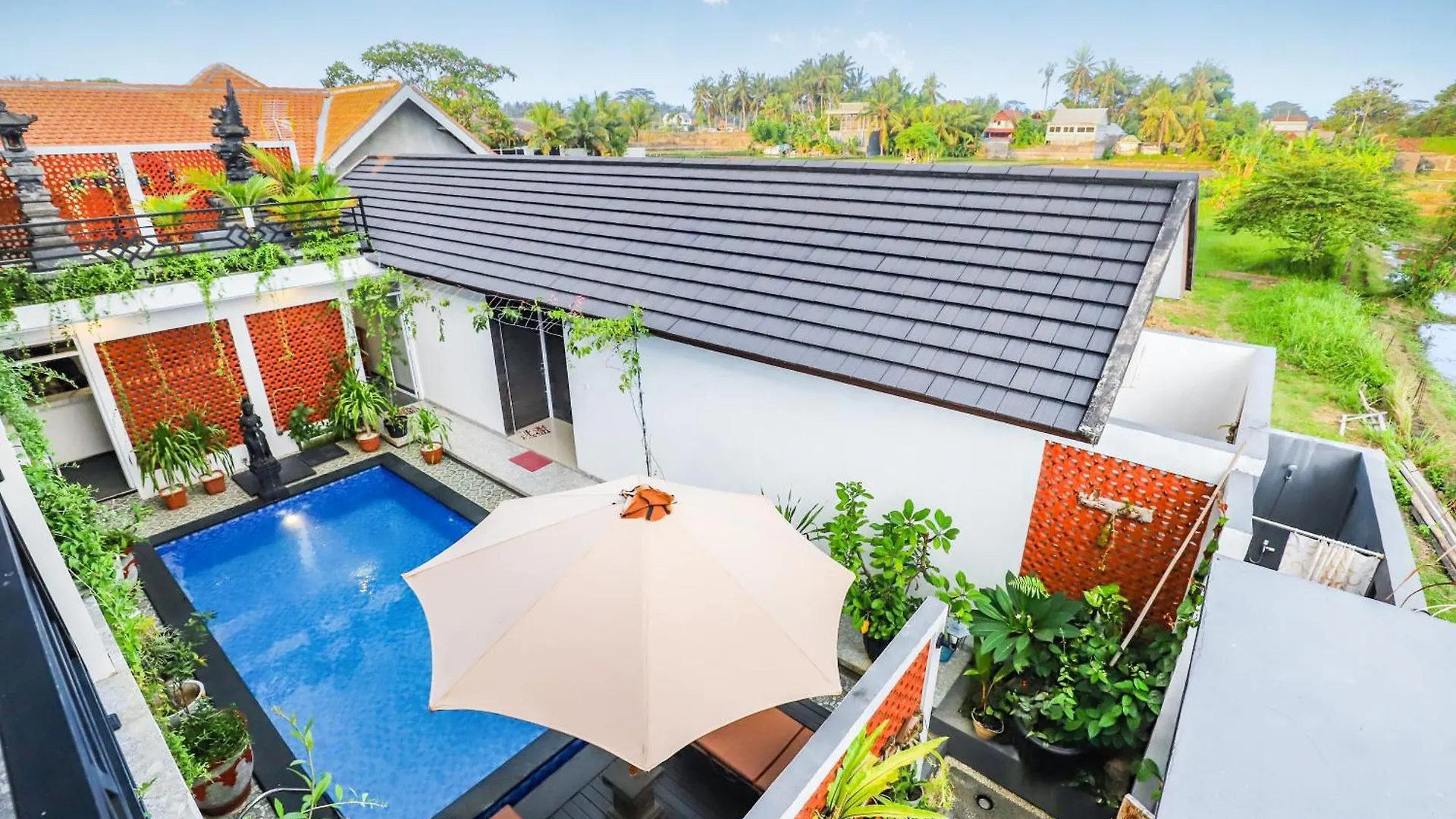 招待所 White Blue House 3 - Pvt Room, Shared Pool&Kitchen 乌布 印尼