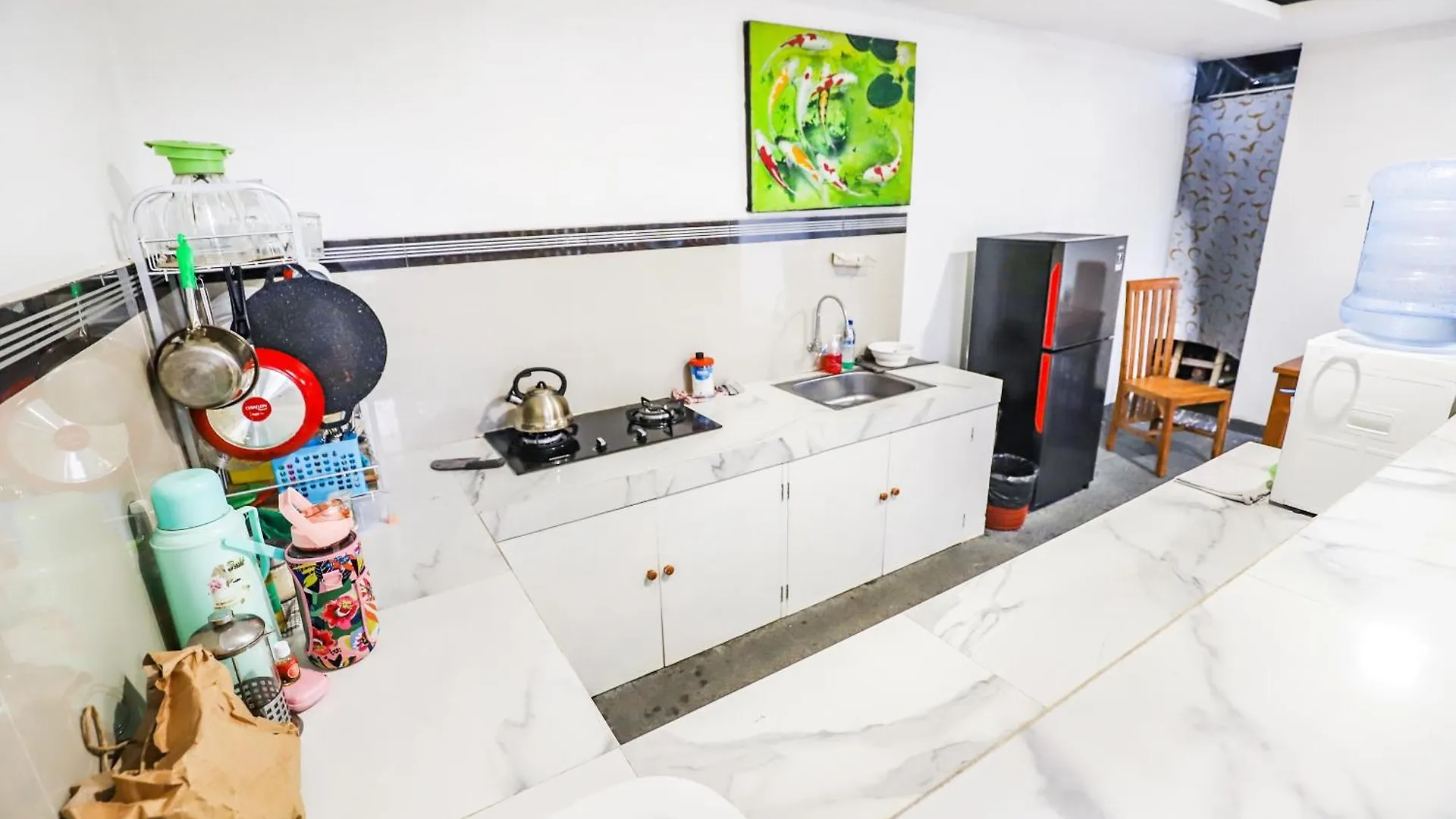 White Blue House 3 - Pvt Room, Shared Pool&Kitchen 乌布 0*,  印尼