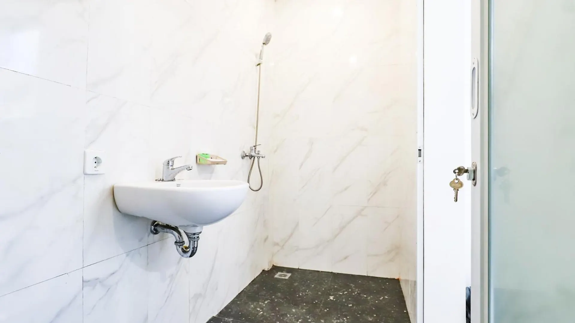 White Blue House 3 - Pvt Room, Shared Pool&Kitchen 乌布 招待所