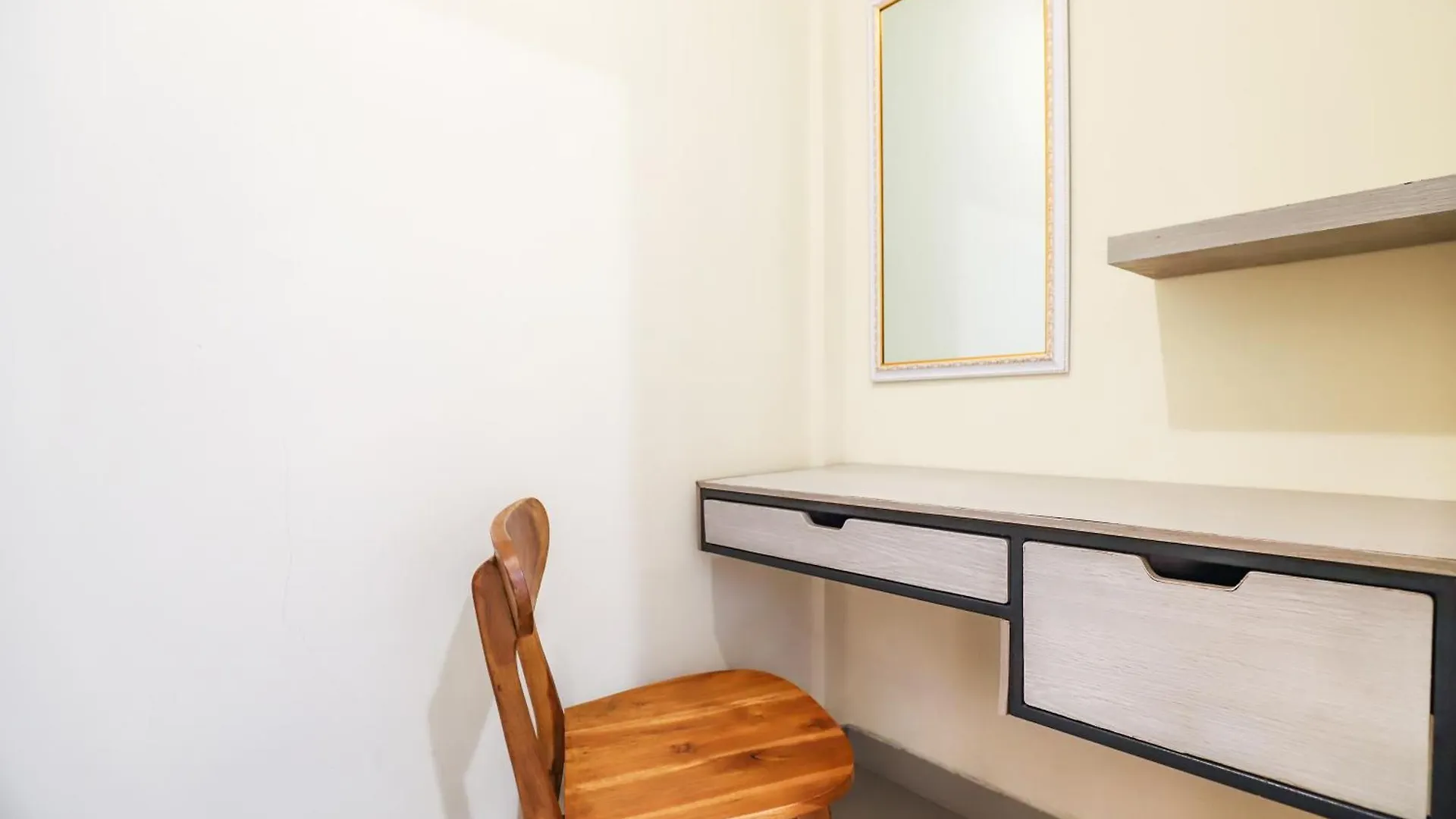 White Blue House 3 - Pvt Room, Shared Pool&Kitchen 乌布 招待所