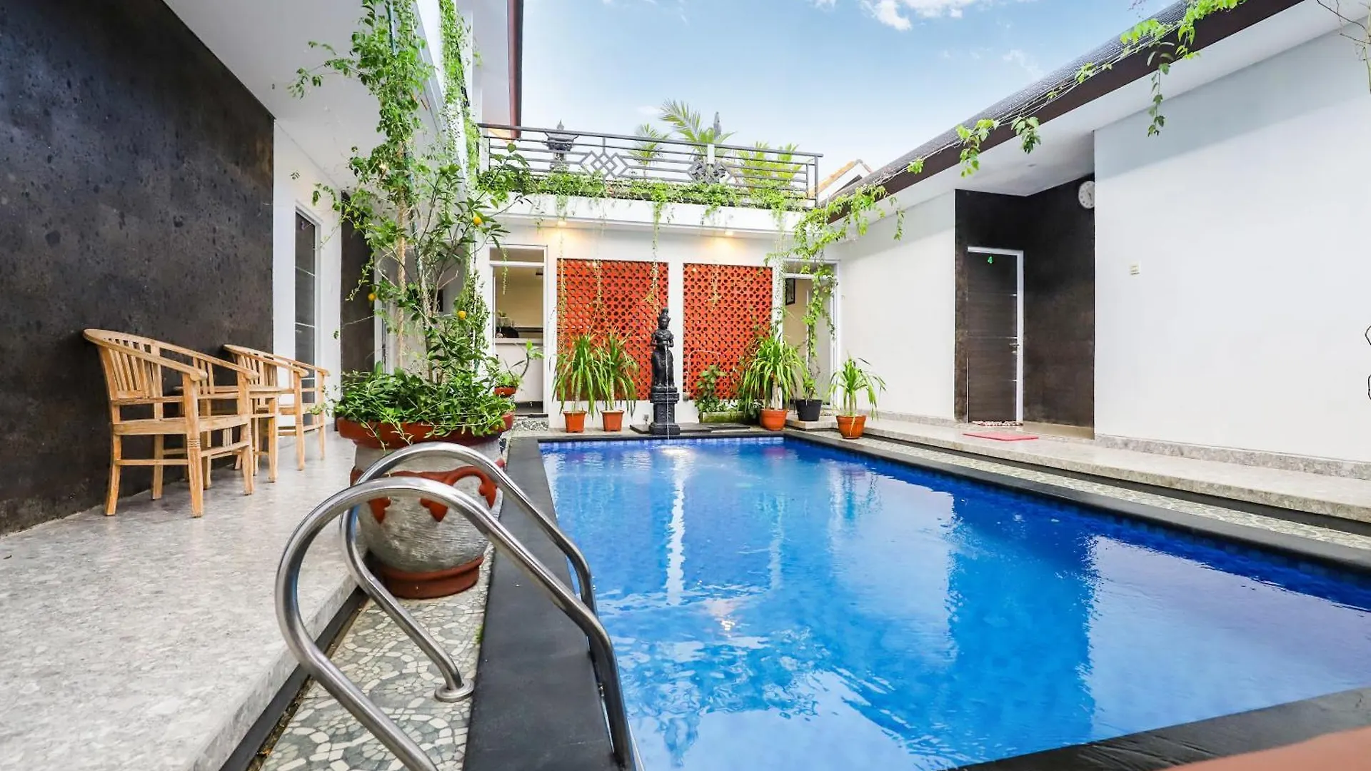 招待所 White Blue House 3 - Pvt Room, Shared Pool&Kitchen 乌布